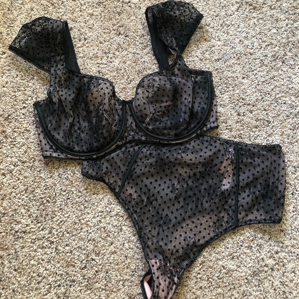 Matching bra/panty set NWT 36DD/L